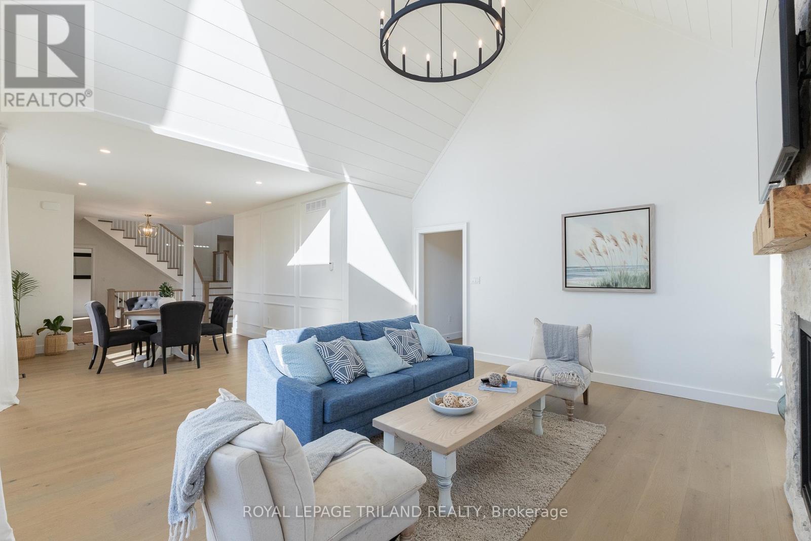 73952 Durand Street, Bluewater, Ontario  N0M 2T0 - Photo 15 - X12681500