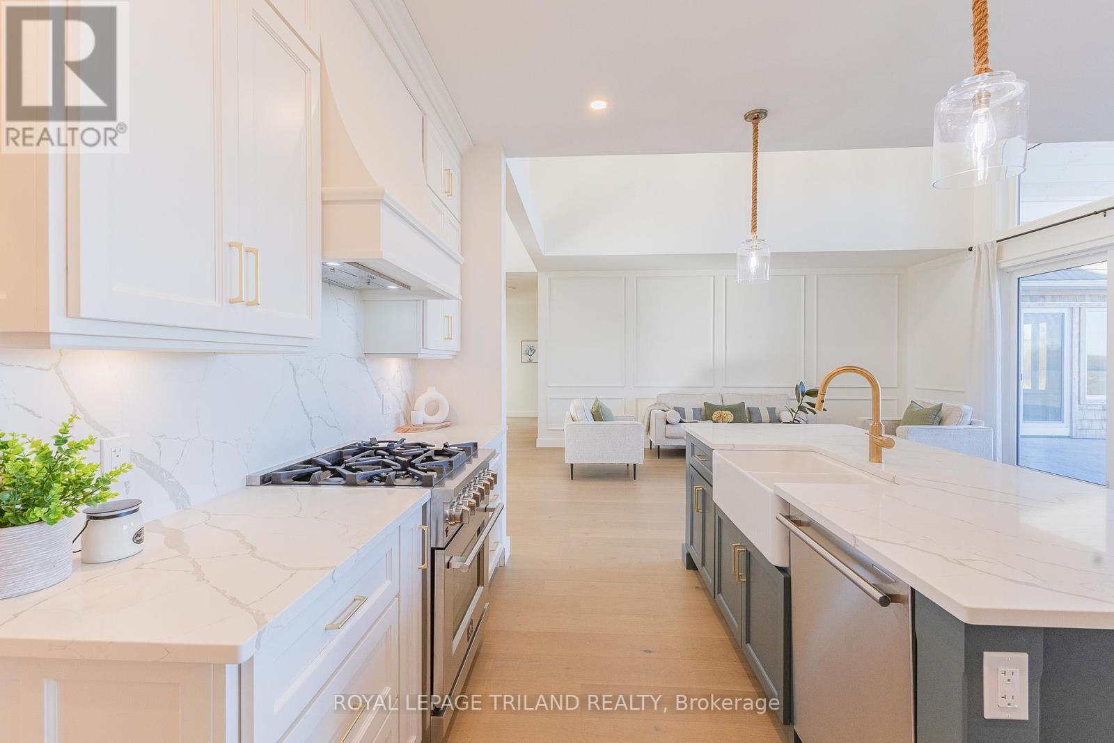 73952 Durand Street, Bluewater, Ontario  N0M 2T0 - Photo 24 - X12681500