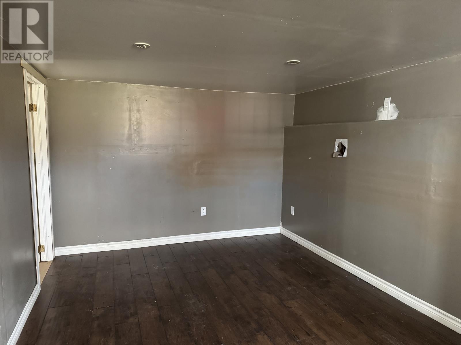 453 Main Street N, Glovertown, Newfoundland & Labrador  A0G 2L0 - Photo 13 - 1291671