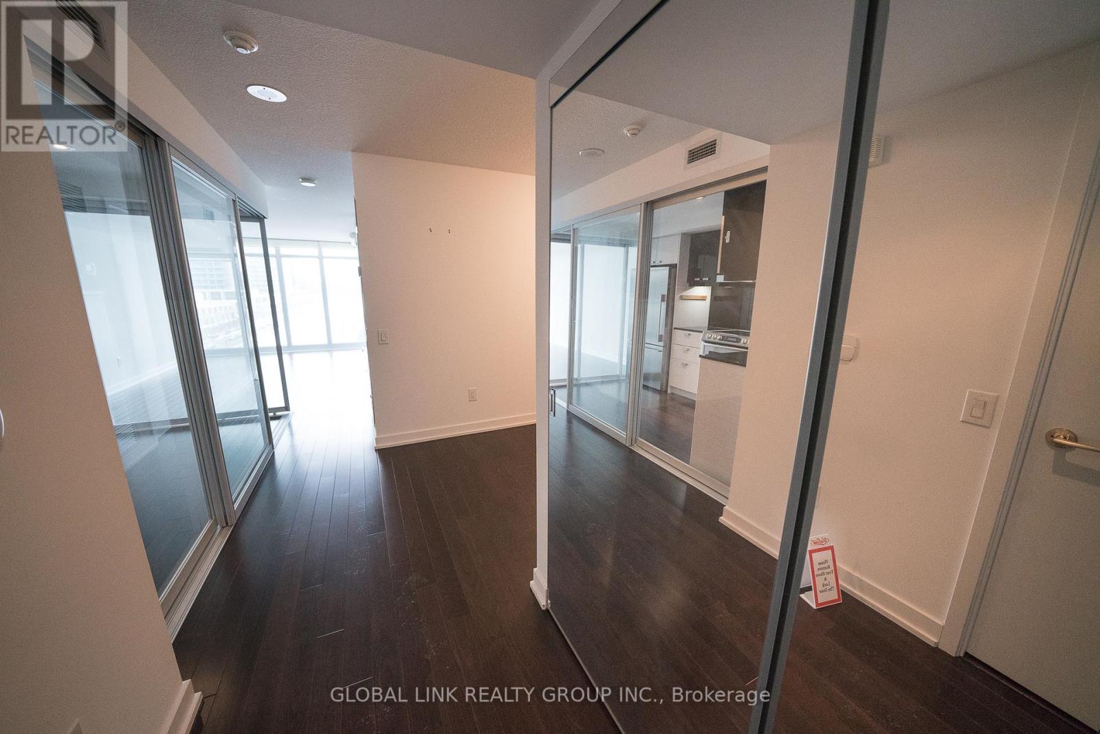 915 - 121 Mcmahon Drive, Toronto, Ontario  M2K 0C1 - Photo 5 - C12603424