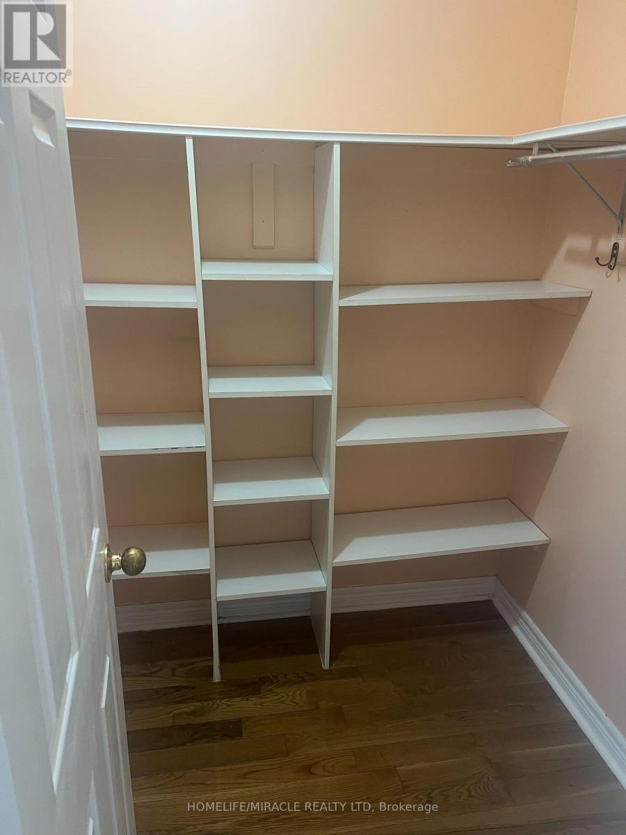 10 Pertosa Drive, Brampton, Ontario  L6X 4V7 - Photo 14 - W12670250