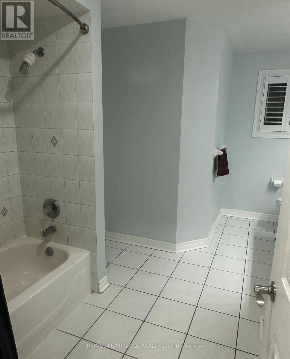 10 Pertosa Drive, Brampton, Ontario  L6X 4V7 - Photo 19 - W12670250