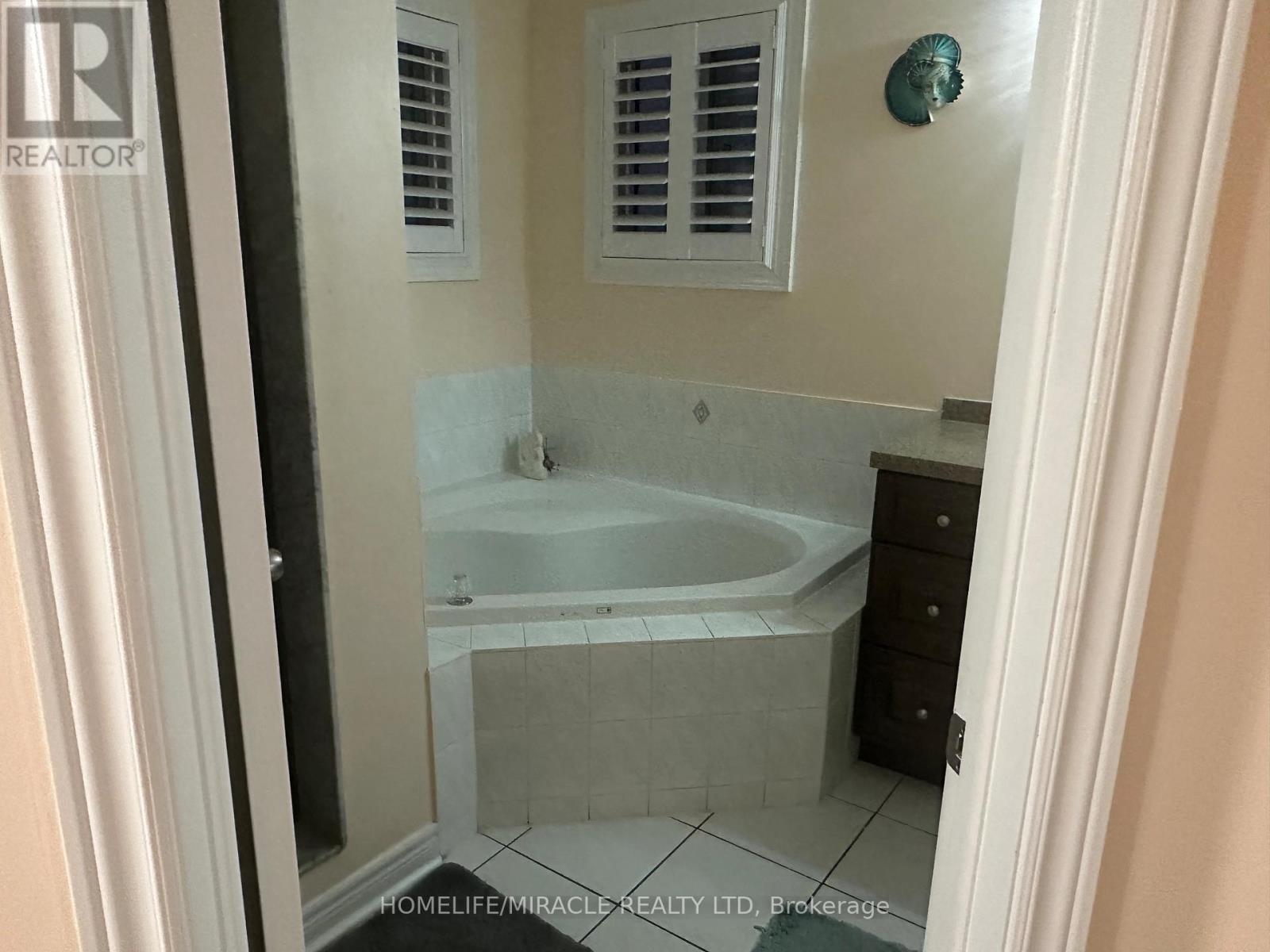 10 Pertosa Drive, Brampton, Ontario  L6X 4V7 - Photo 16 - W12670250