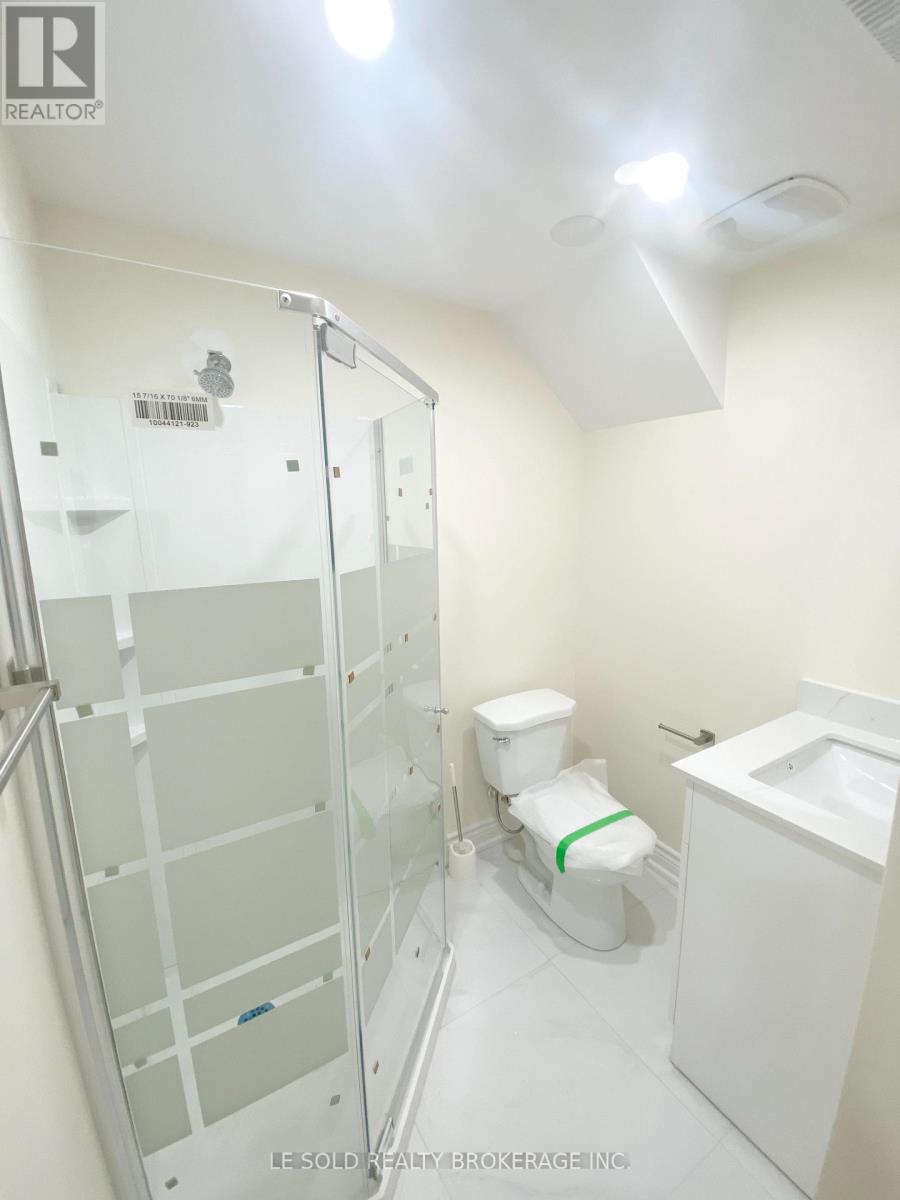 Bsmt Room B02 - 81 Hallam Street, Toronto, Ontario  M6H 1W7 - Photo 11 - W12679190