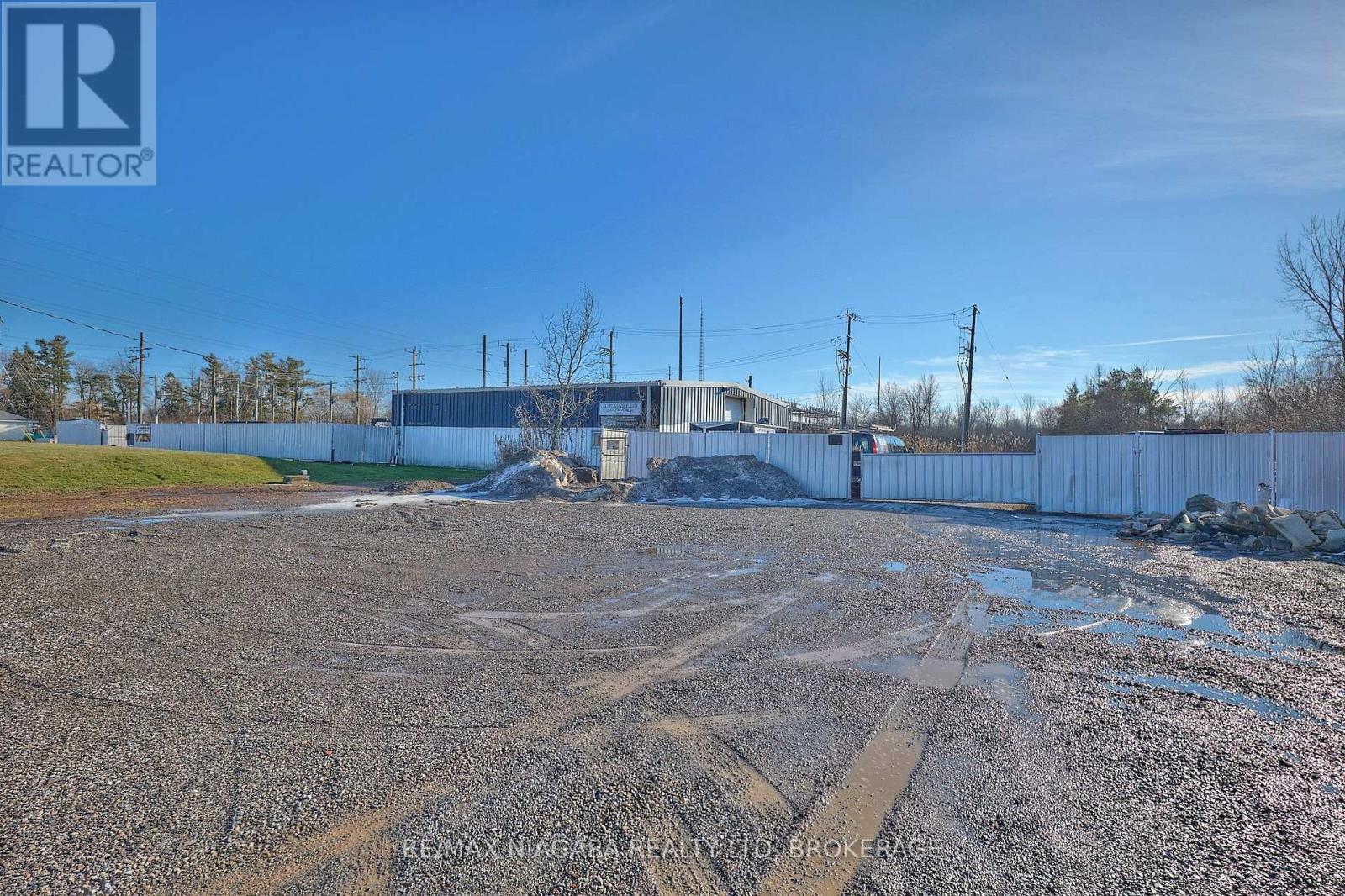 737 Gilmore Road, Fort Erie, Ontario  L2A 5M4 - Photo 6 - X12681392