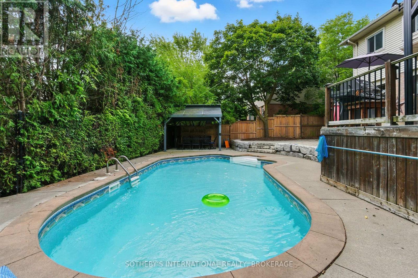 32 Sterling Street, St. Catharines, Ontario  L2S 3T2 - Photo 33 - X12681402