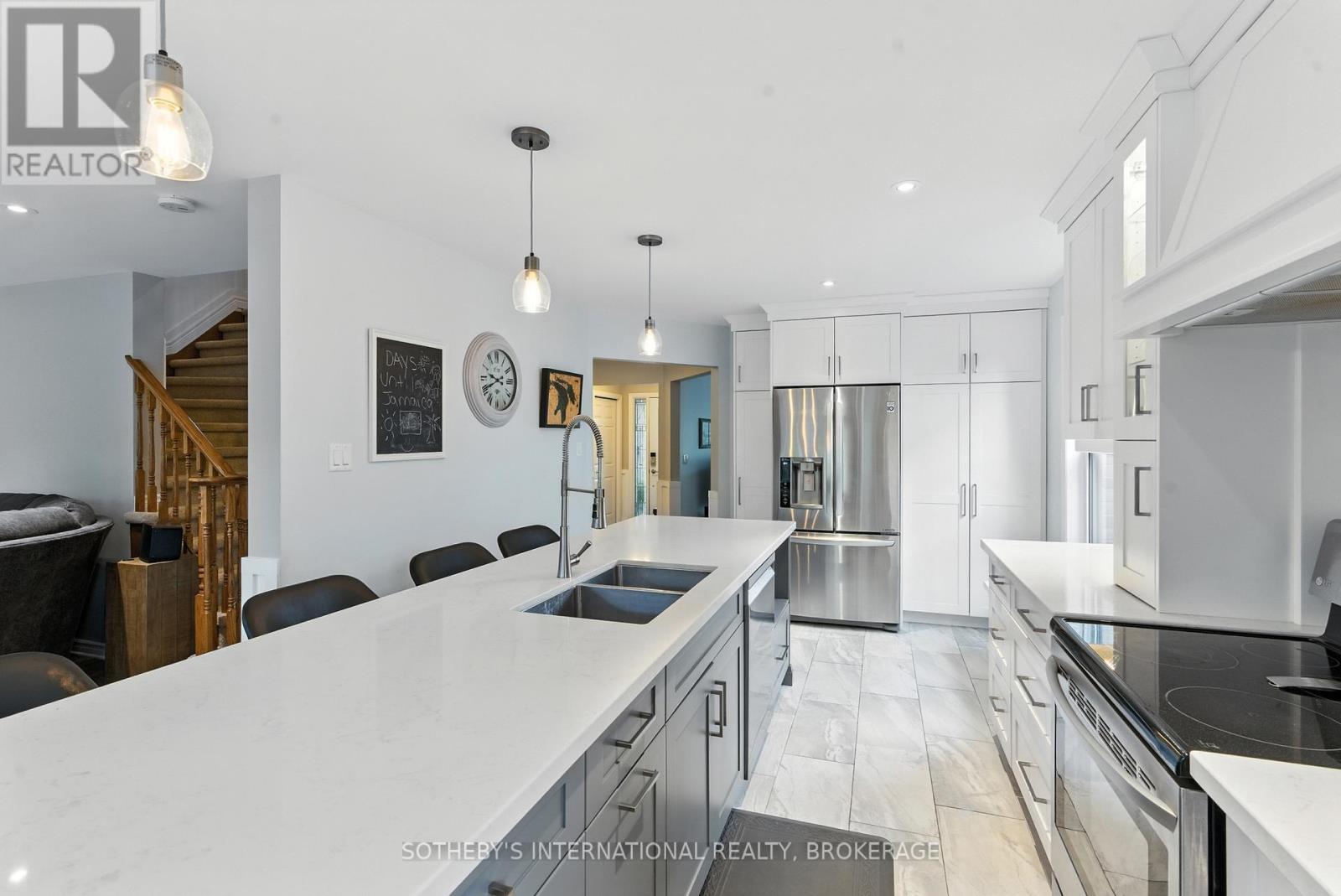 32 Sterling Street, St. Catharines, Ontario  L2S 3T2 - Photo 9 - X12681402