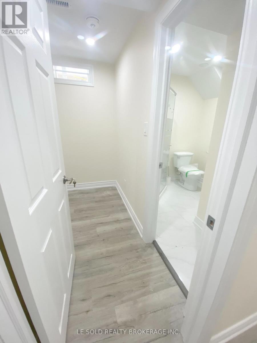 Bsmt Room B02 - 81 Hallam Street, Toronto, Ontario  M6H 1W7 - Photo 10 - W12679190