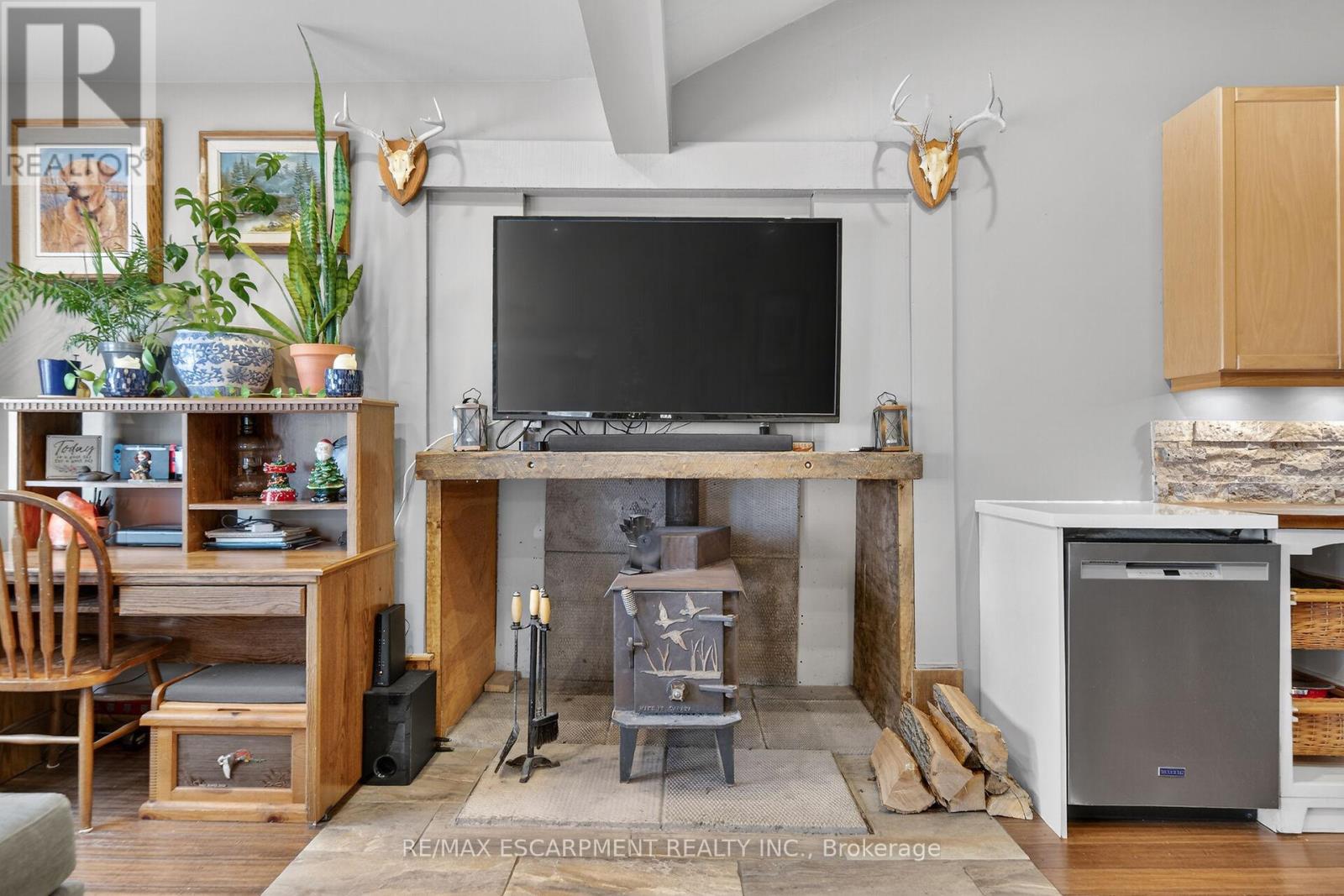 1457 Lakeshore Road, Haldimand, Ontario  N0A 1P0 - Photo 12 - X12639276