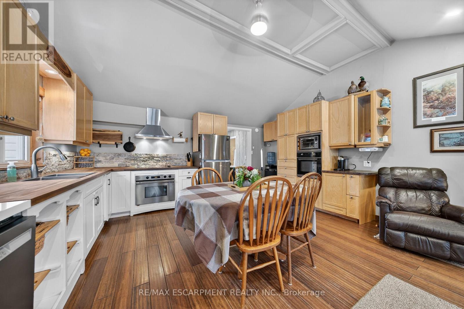 1457 Lakeshore Road, Haldimand, Ontario  N0A 1P0 - Photo 15 - X12639276