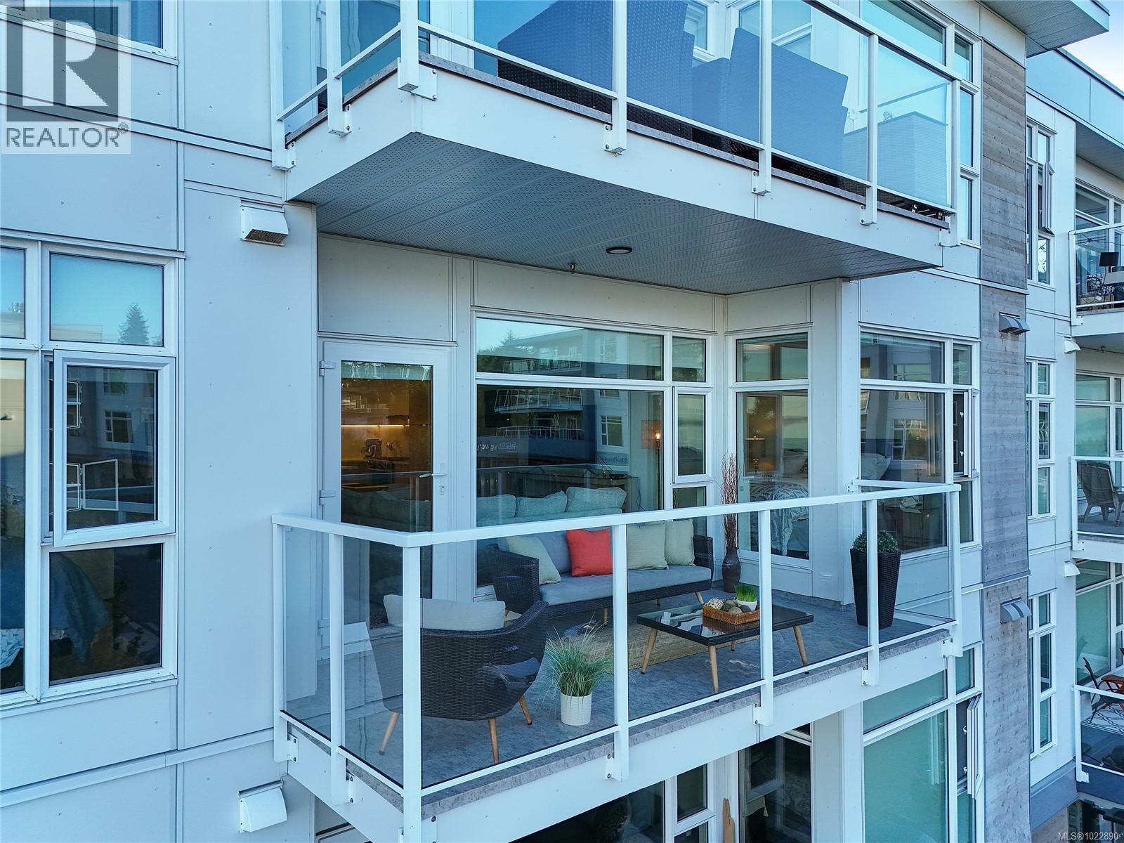 302 5118 Cordova Bay Rd, Saanich, British Columbia  V8Y 2K5 - Photo 24 - 1022890