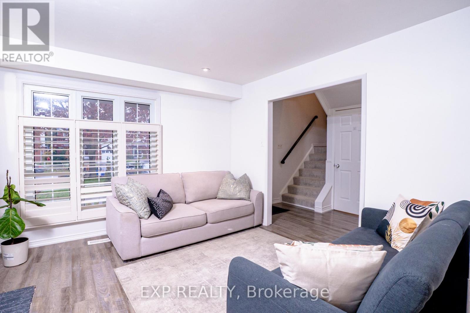 5 Rutherford Drive, Clarington, Ontario  L1B 1G7 - Photo 2 - E12531640