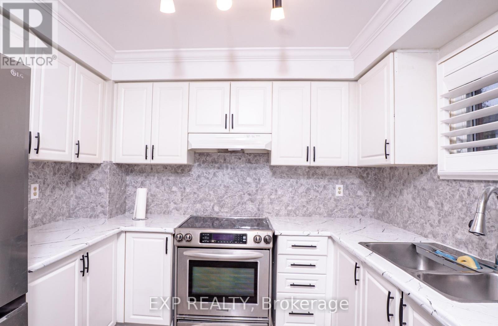 5 Rutherford Drive, Clarington, Ontario  L1B 1G7 - Photo 8 - E12531640