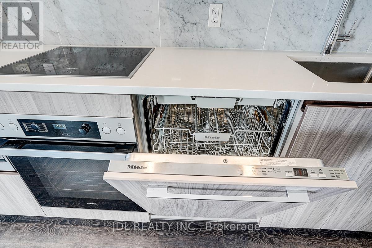 1607 - 95 Mcmahon Drive, Toronto, Ontario  M2K 0E4 - Photo 18 - C12681410