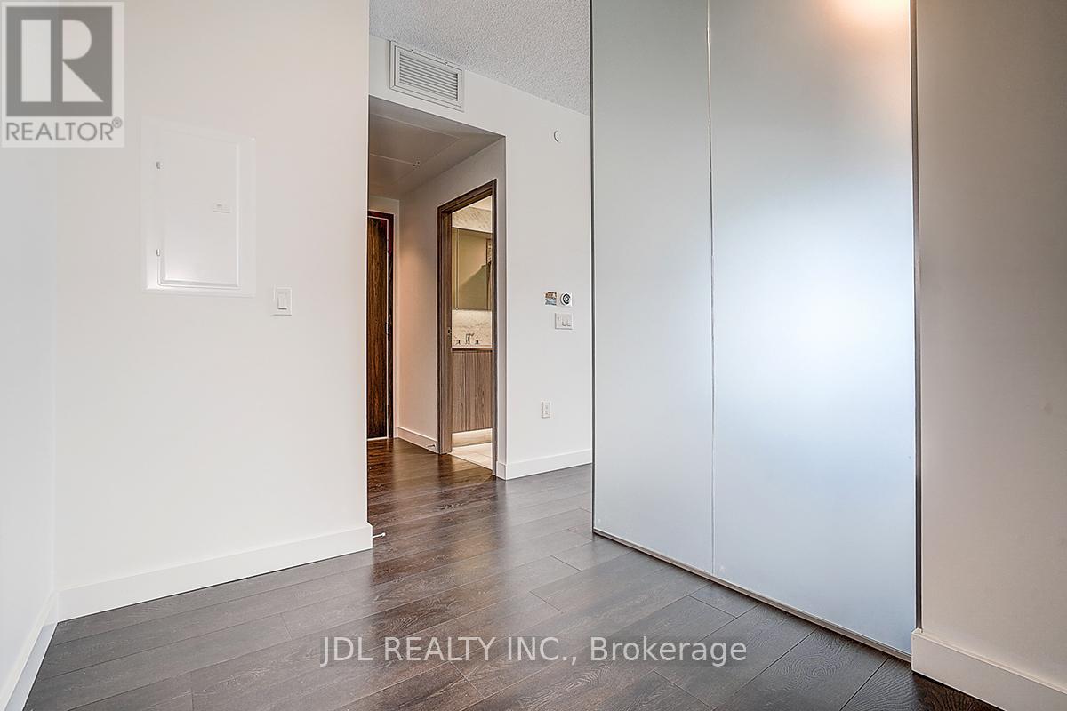 1607 - 95 Mcmahon Drive, Toronto, Ontario  M2K 0E4 - Photo 32 - C12681410