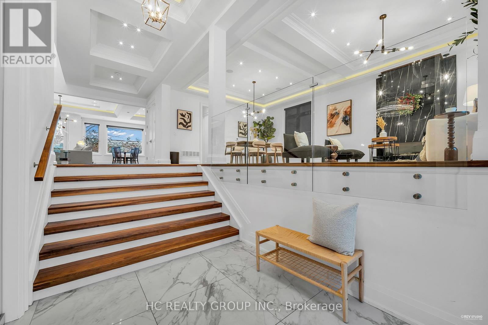 92 Glen Rush Boulevard, Toronto, Ontario  M5N 2V1 - Photo 4 - C12681436