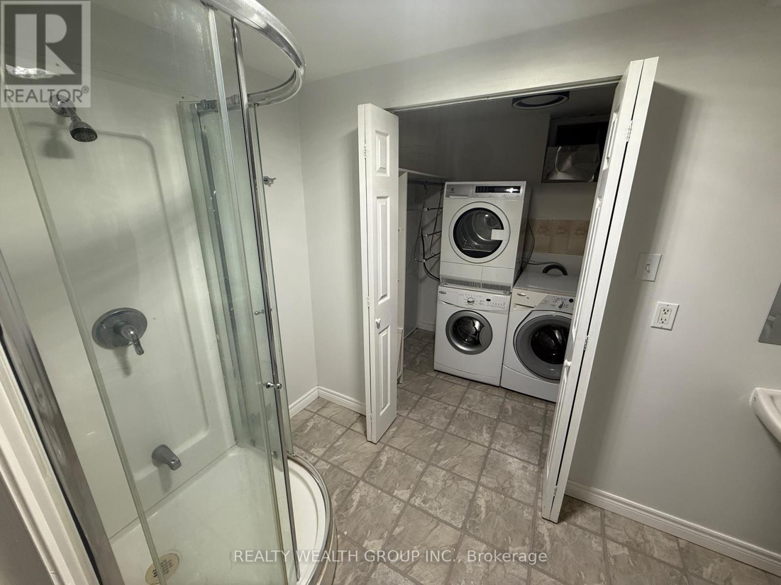 Bsmt - 82 Elvaston Drive, Toronto, Ontario  M4A 1N6 - Photo 5 - C12681440