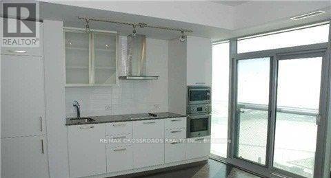 5505 - 14 York Street, Toronto, Ontario  M5J 2Z2 - Photo 6 - C12681520