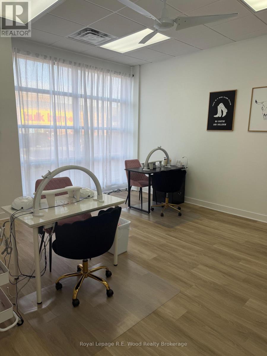 169 Broadway, Tillsonburg, Ontario  N4G 3P9 - Photo 4 - X12676190