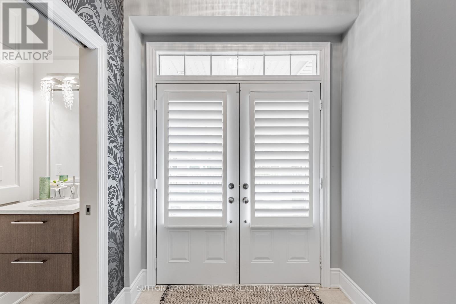 12 Aller Park Way, Whitby, Ontario  L1M 0L5 - Photo 4 - E12681448