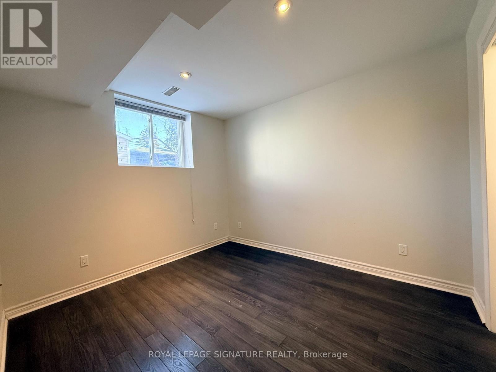 63 Billings Avenue, Toronto, Ontario  M4L 2S3 - Photo 11 - E12681468