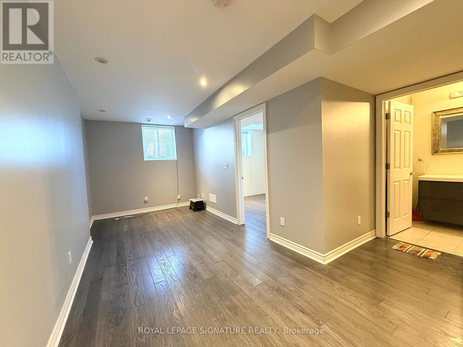 63 Billings Avenue, Toronto, Ontario  M4L 2S3 - Photo 8 - E12681468