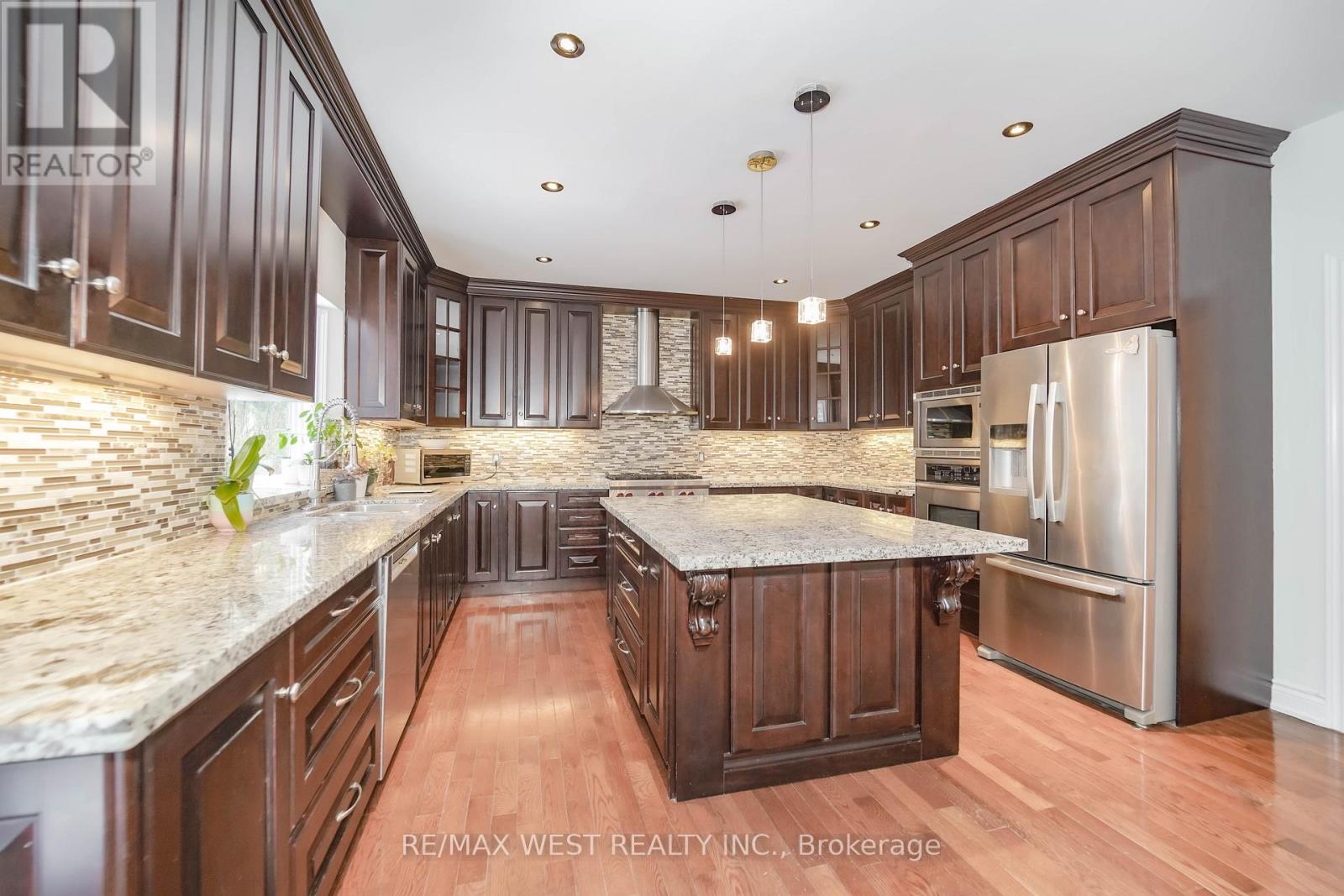 81 Woodview Drive, Pickering, Ontario  L1V 1L1 - Photo 19 - E12681514