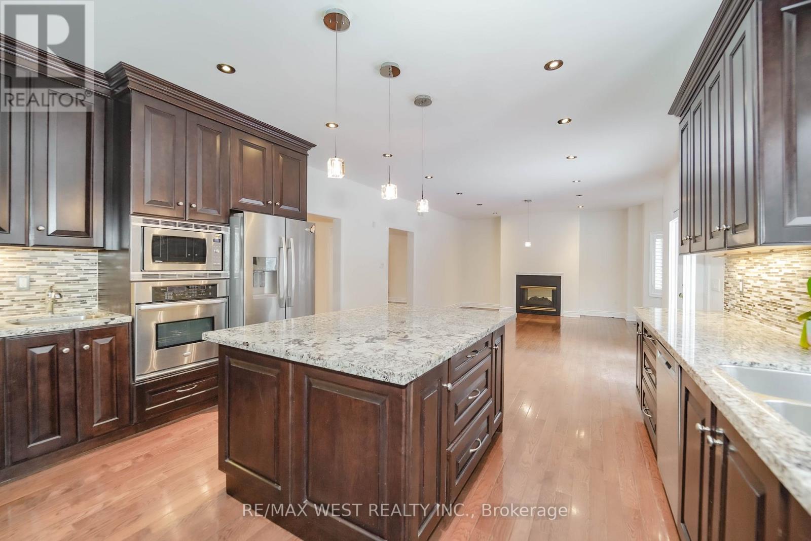 81 Woodview Drive, Pickering, Ontario  L1V 1L1 - Photo 21 - E12681514