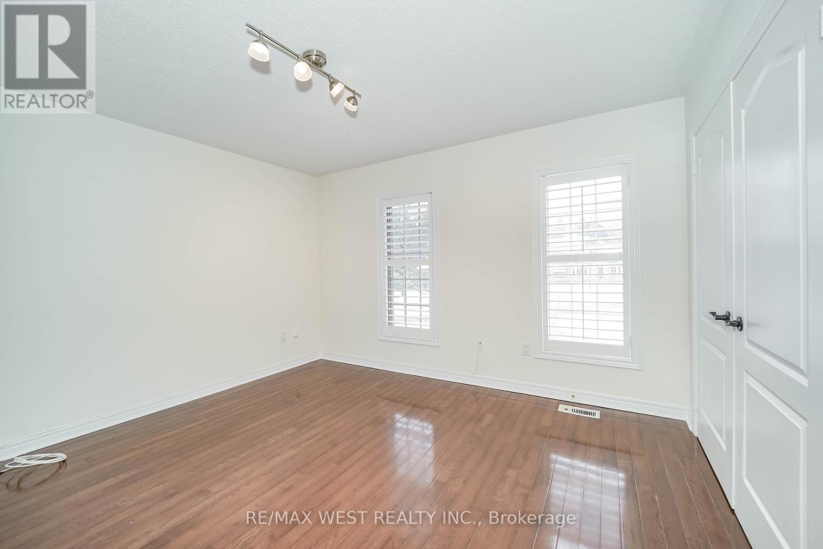 81 Woodview Drive, Pickering, Ontario  L1V 1L1 - Photo 36 - E12681514