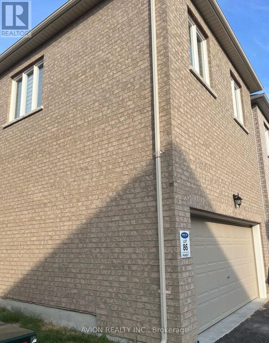 Coach - 45 Albert Lewis Street, Markham, Ontario  L6B 0Z3 - Photo 3 - N12681446