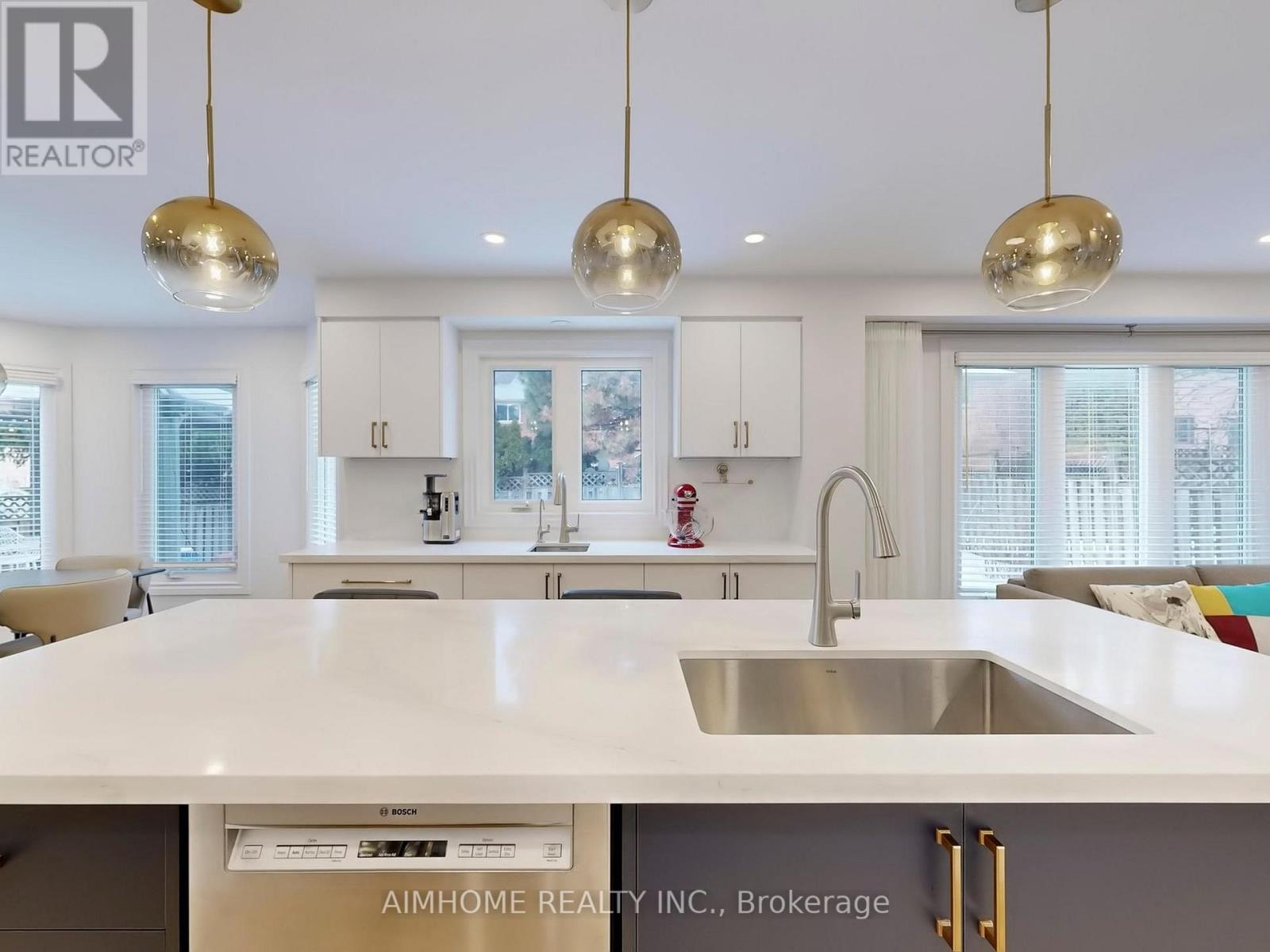 14a Kew Gardens Gardens, Richmond Hill, Ontario  L4B 1R4 - Photo 10 - N12681478