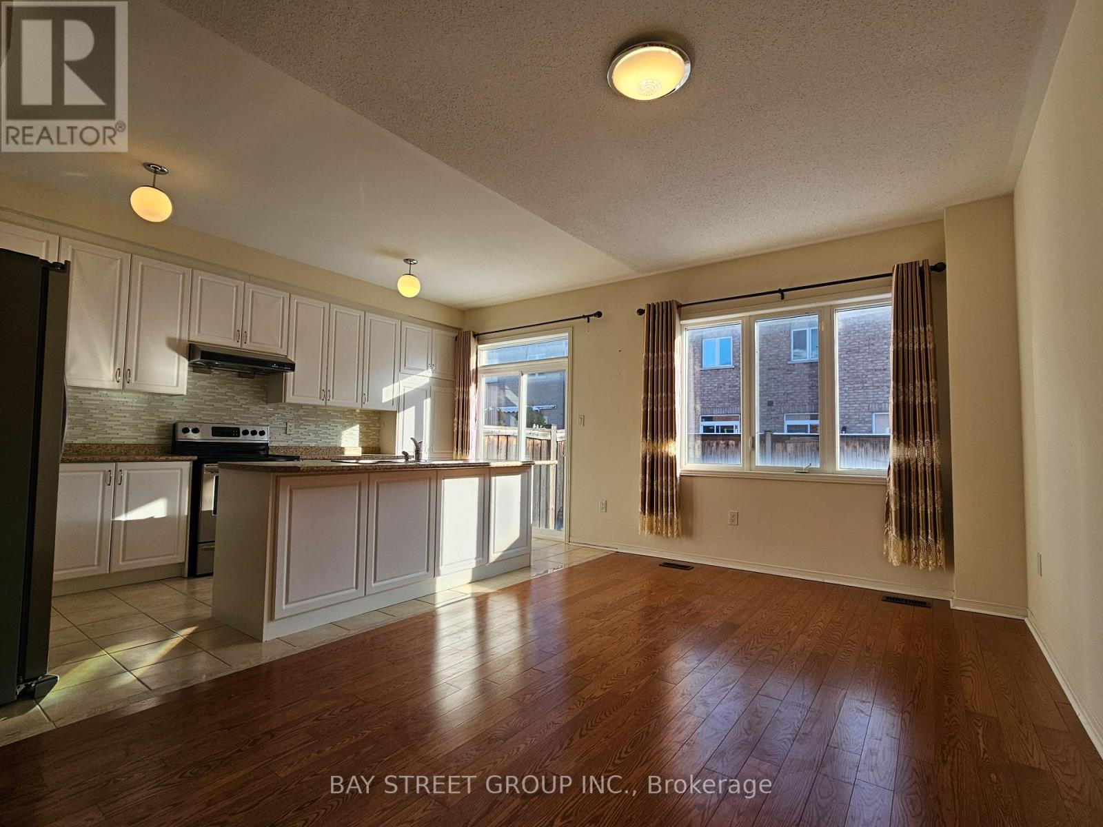 1275 Blencowe Crescent, Newmarket, Ontario  L3X 0C5 - Photo 13 - N12681508