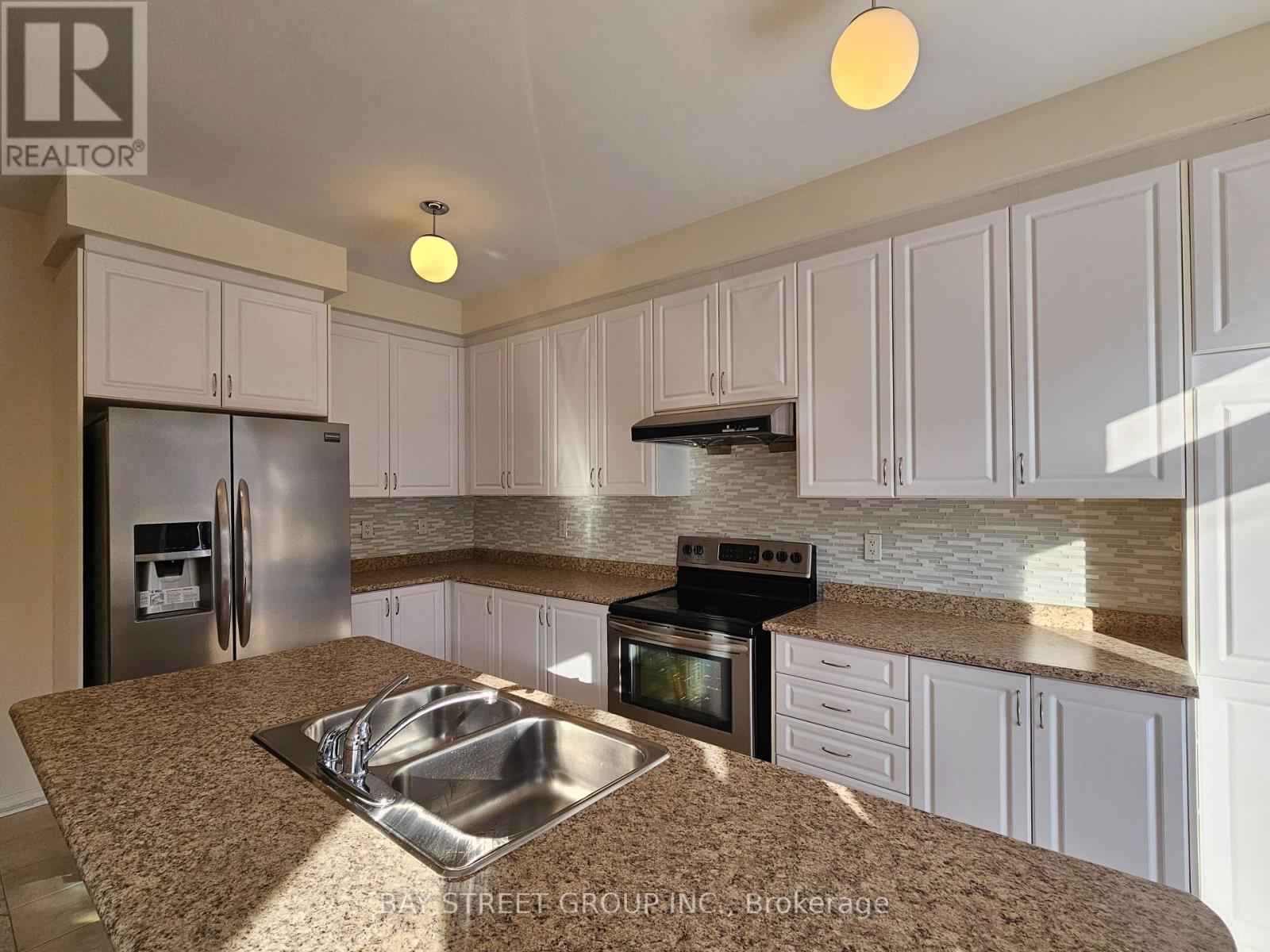 1275 Blencowe Crescent, Newmarket, Ontario  L3X 0C5 - Photo 15 - N12681508