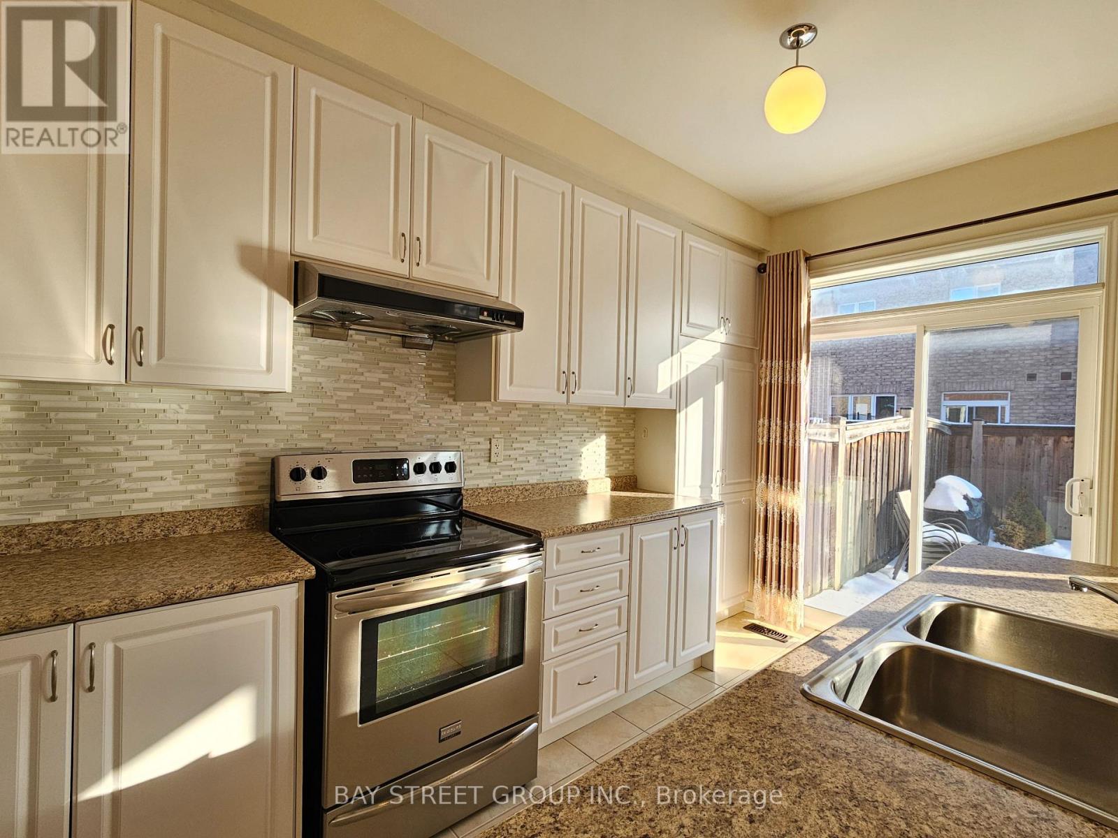 1275 Blencowe Crescent, Newmarket, Ontario  L3X 0C5 - Photo 16 - N12681508