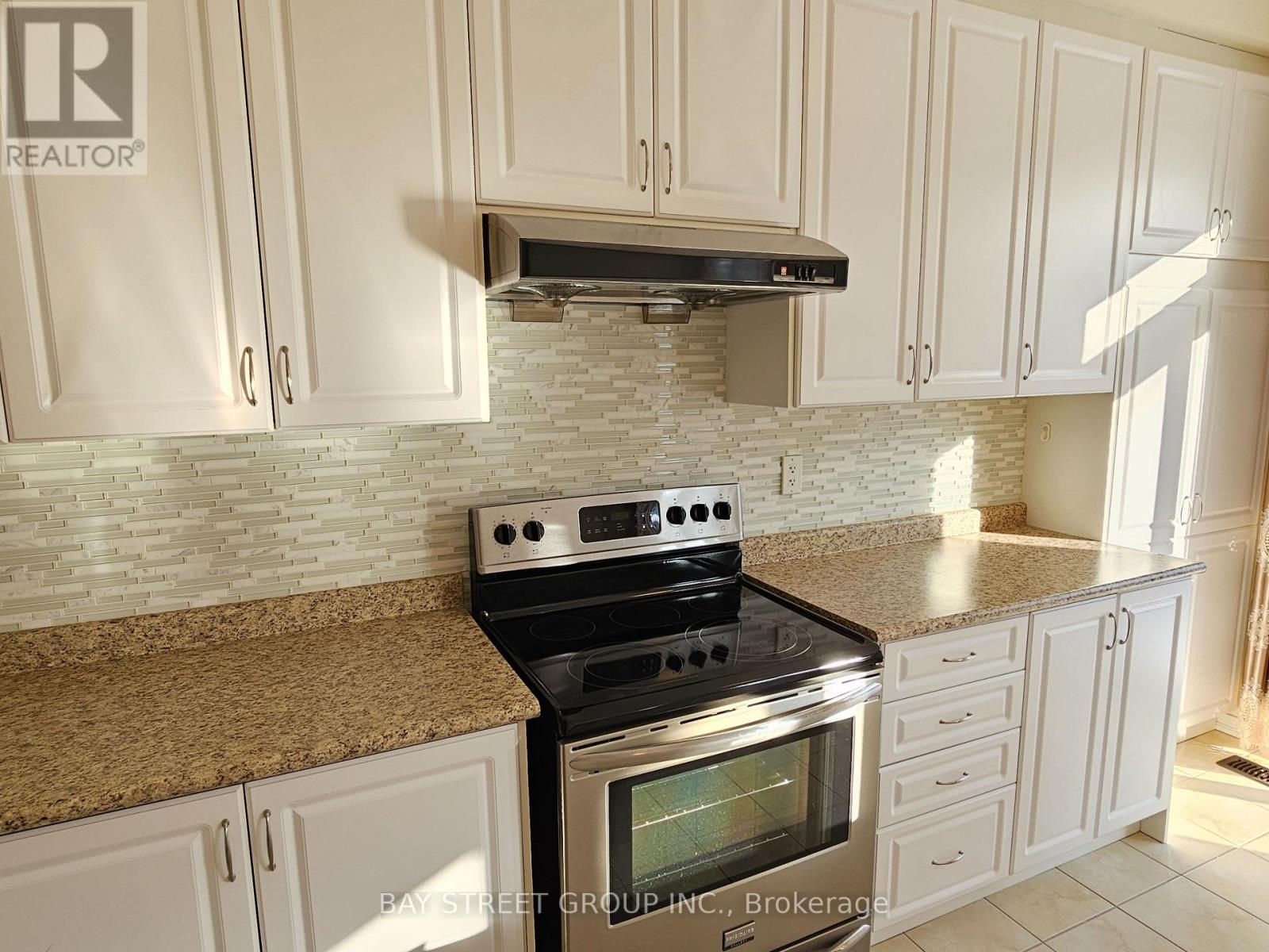 1275 Blencowe Crescent, Newmarket, Ontario  L3X 0C5 - Photo 19 - N12681508