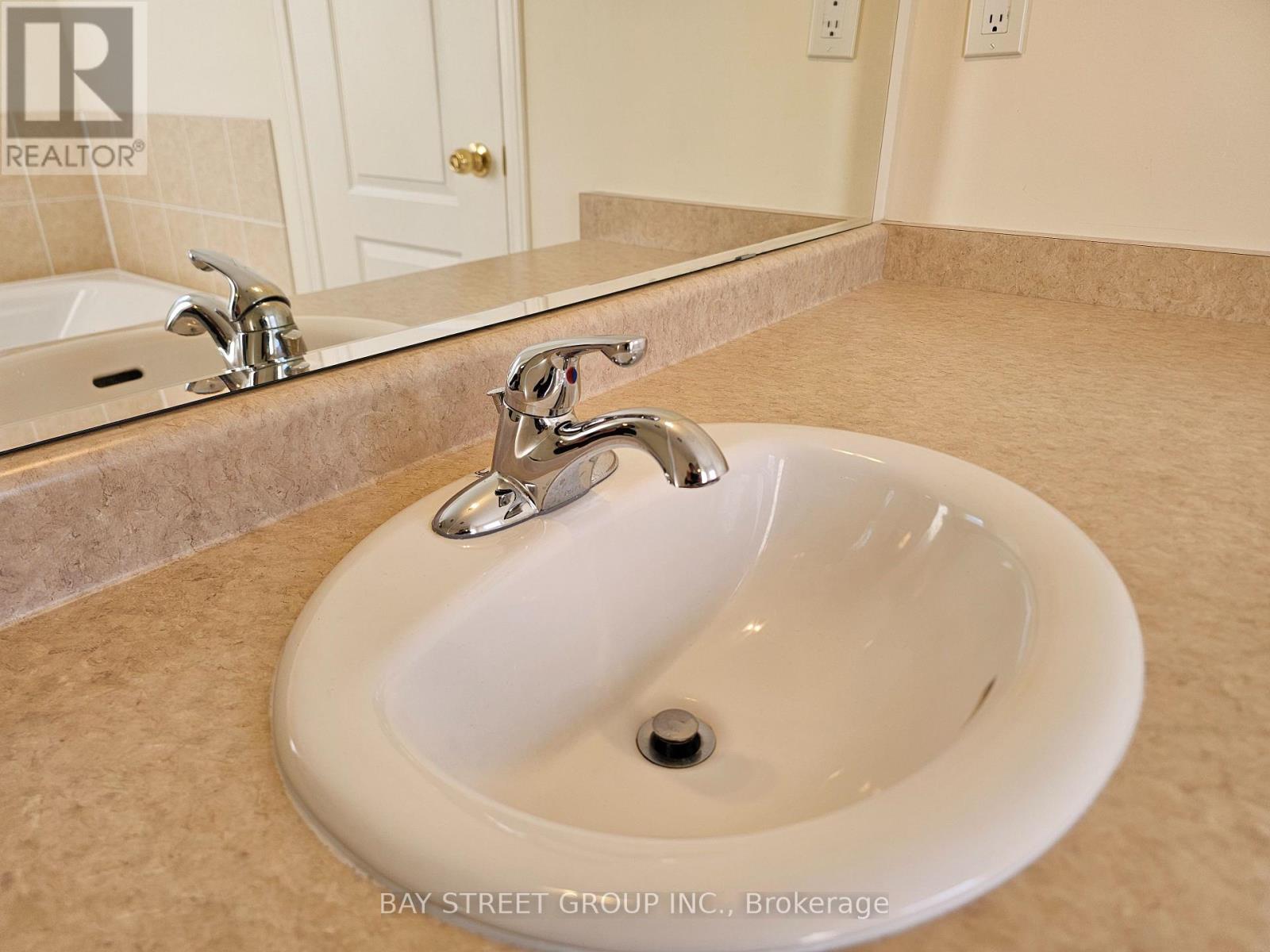 1275 Blencowe Crescent, Newmarket, Ontario  L3X 0C5 - Photo 45 - N12681508