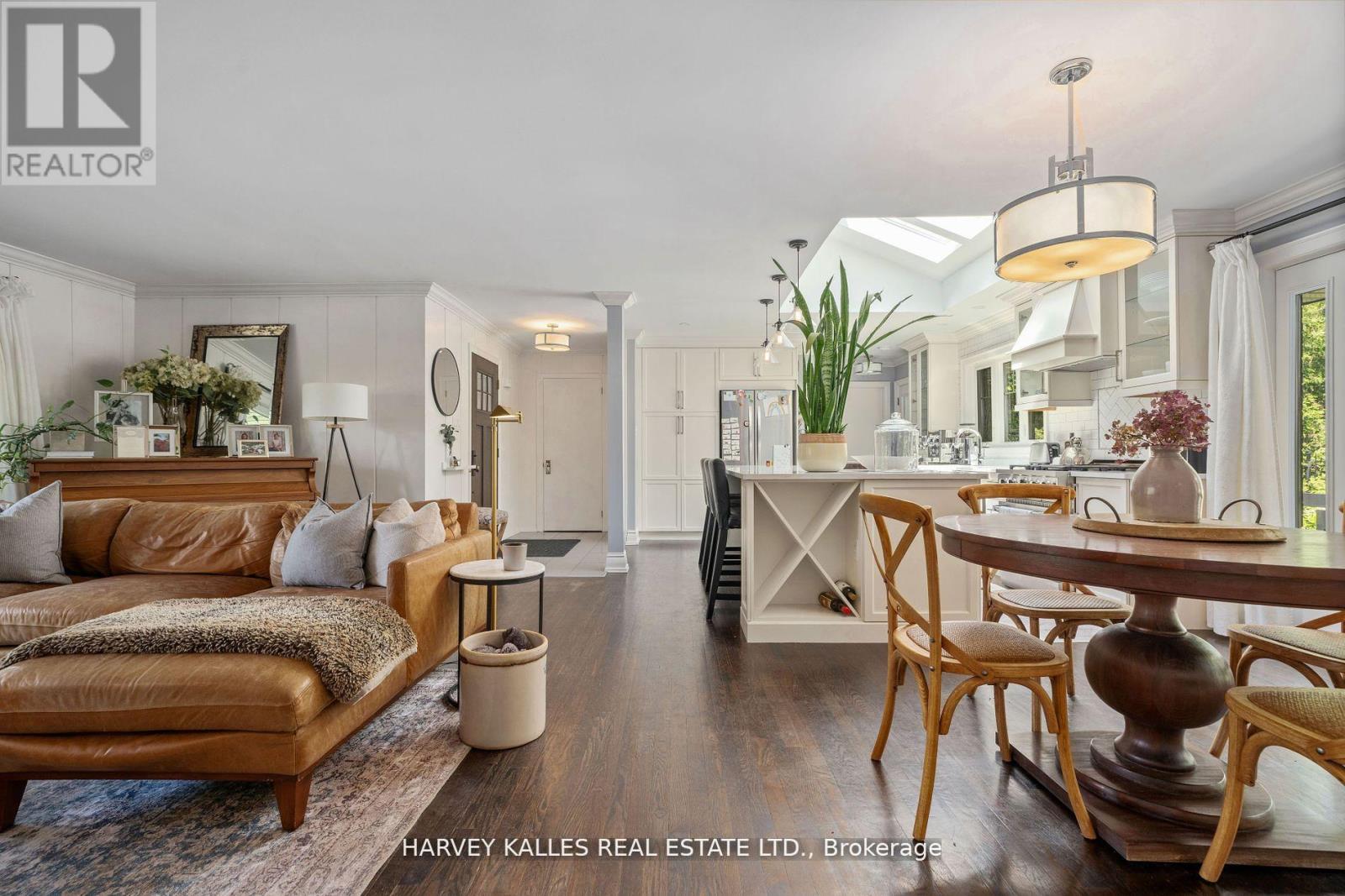 226 Napier Street, Barrie (Codrington), Ontario  L4M 1X3 - Photo 10 - S12681372