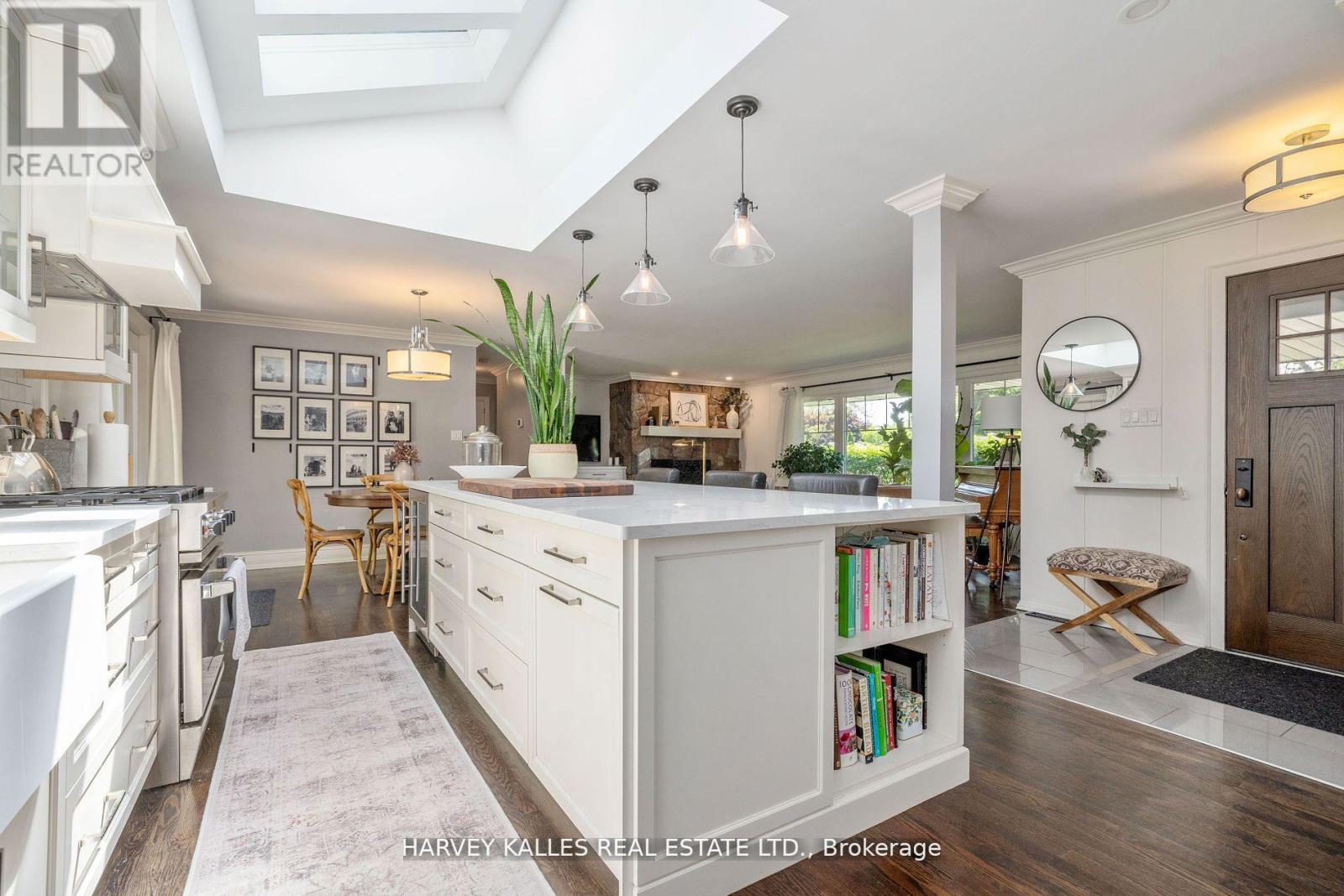 226 Napier Street, Barrie (Codrington), Ontario  L4M 1X3 - Photo 14 - S12681372