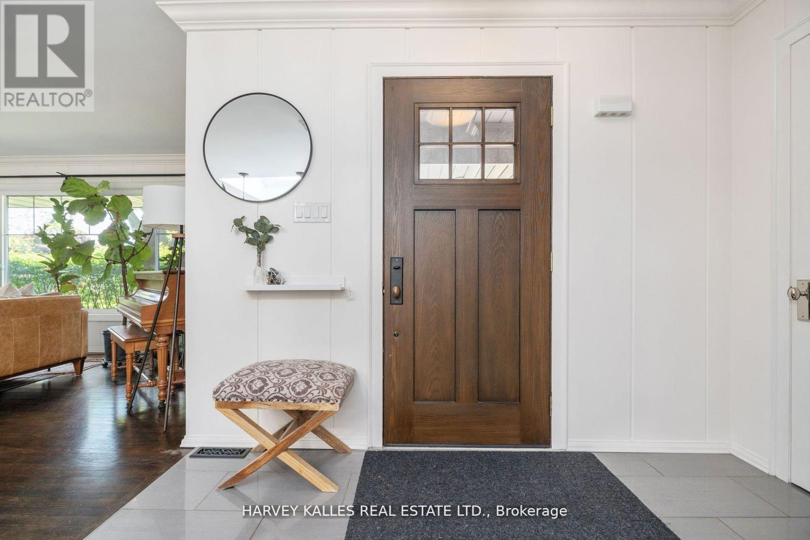 226 Napier Street, Barrie (Codrington), Ontario  L4M 1X3 - Photo 4 - S12681372