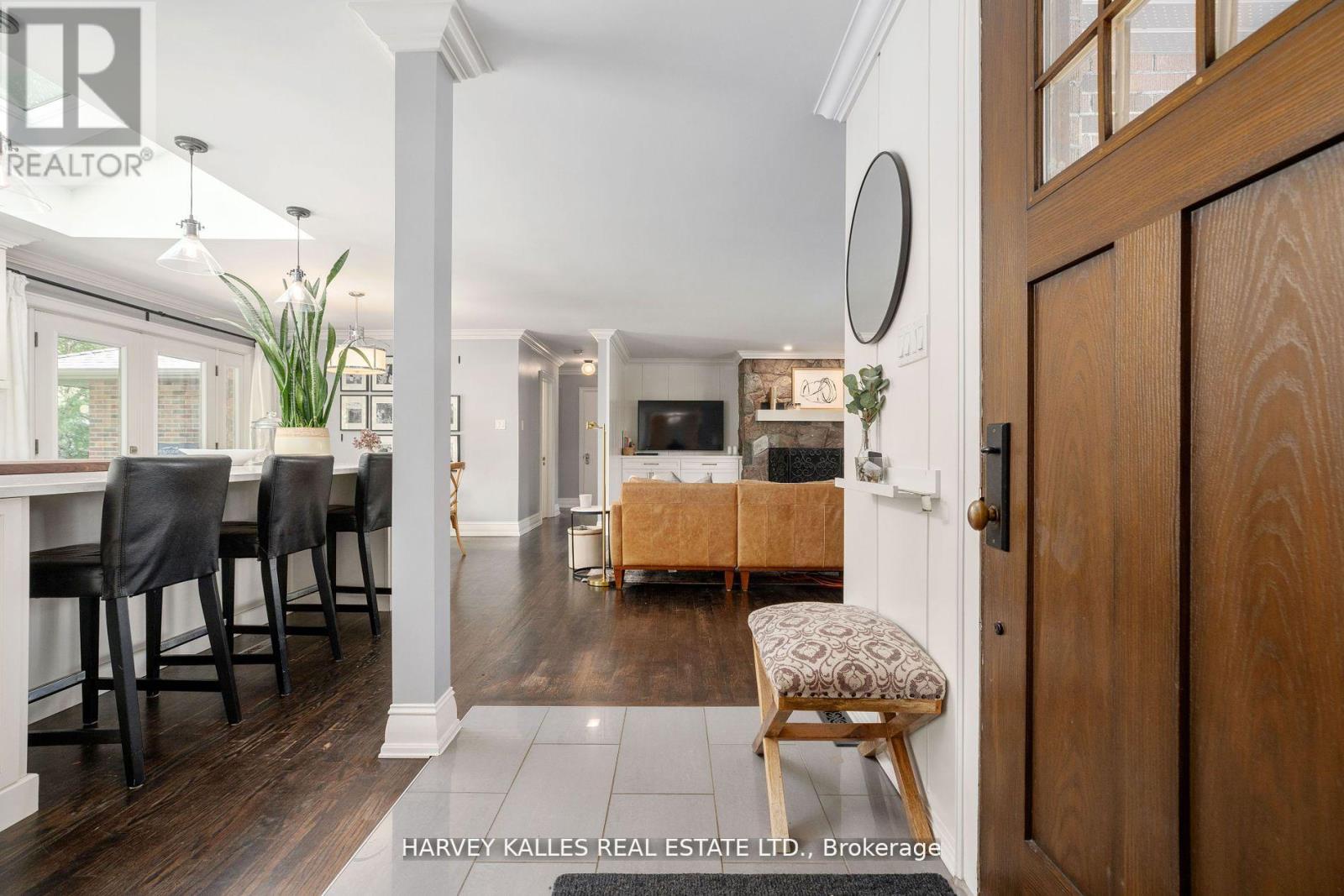 226 Napier Street, Barrie (Codrington), Ontario  L4M 1X3 - Photo 5 - S12681372