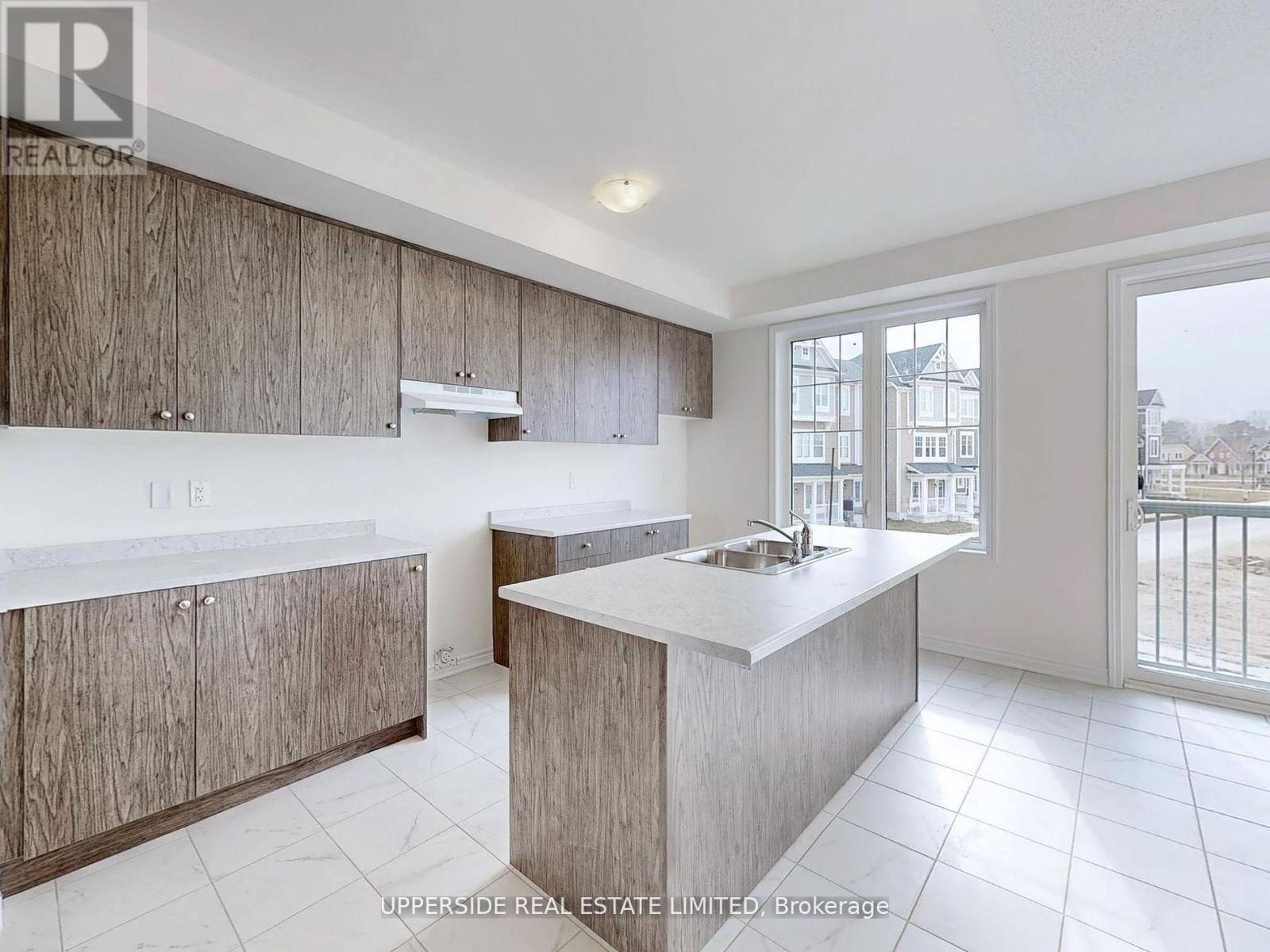 18 Lana Circle, Wasaga Beach, Ontario  L9Z 0L2 - Photo 10 - S12681492