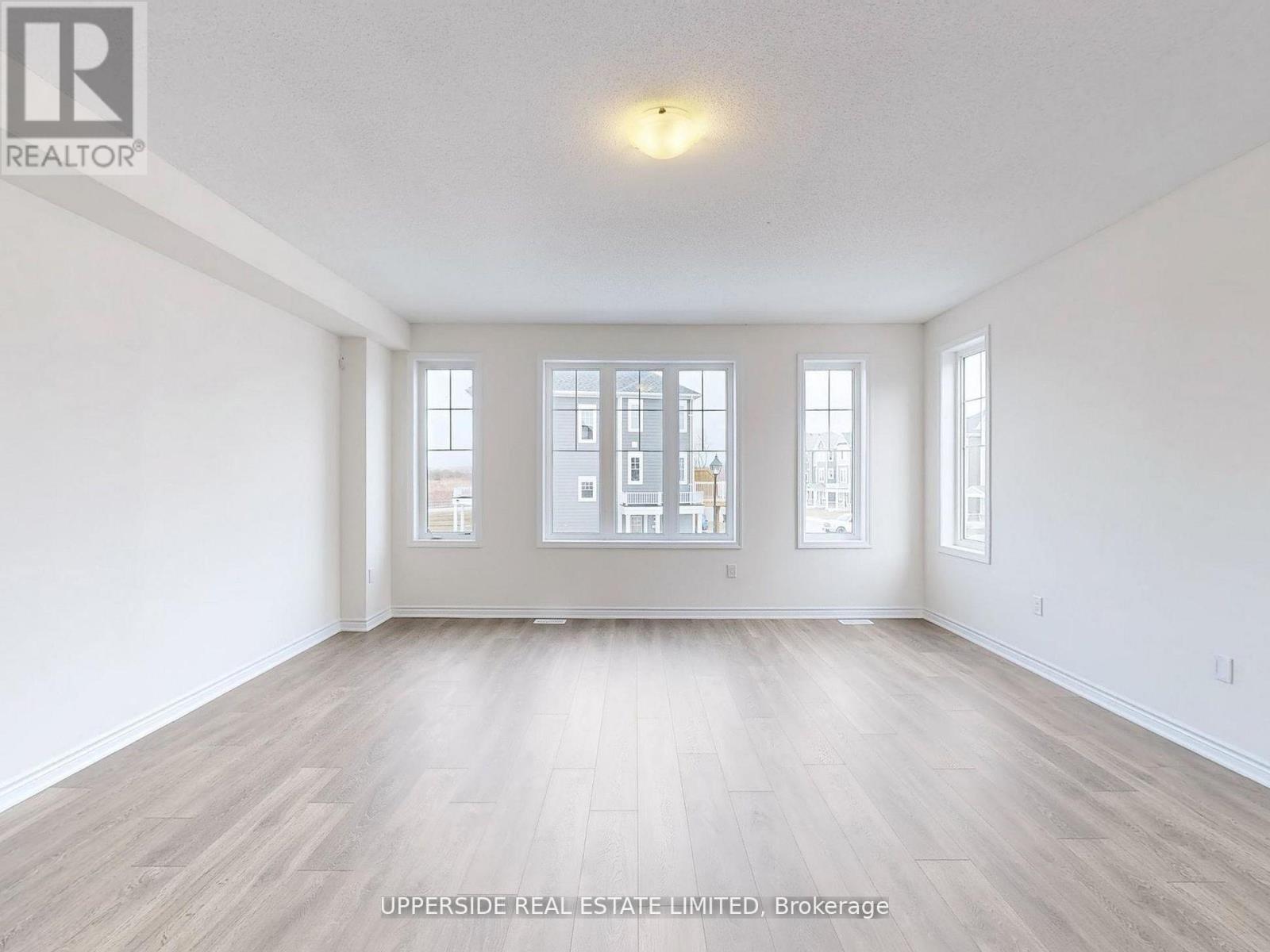 18 Lana Circle, Wasaga Beach, Ontario  L9Z 0L2 - Photo 6 - S12681492