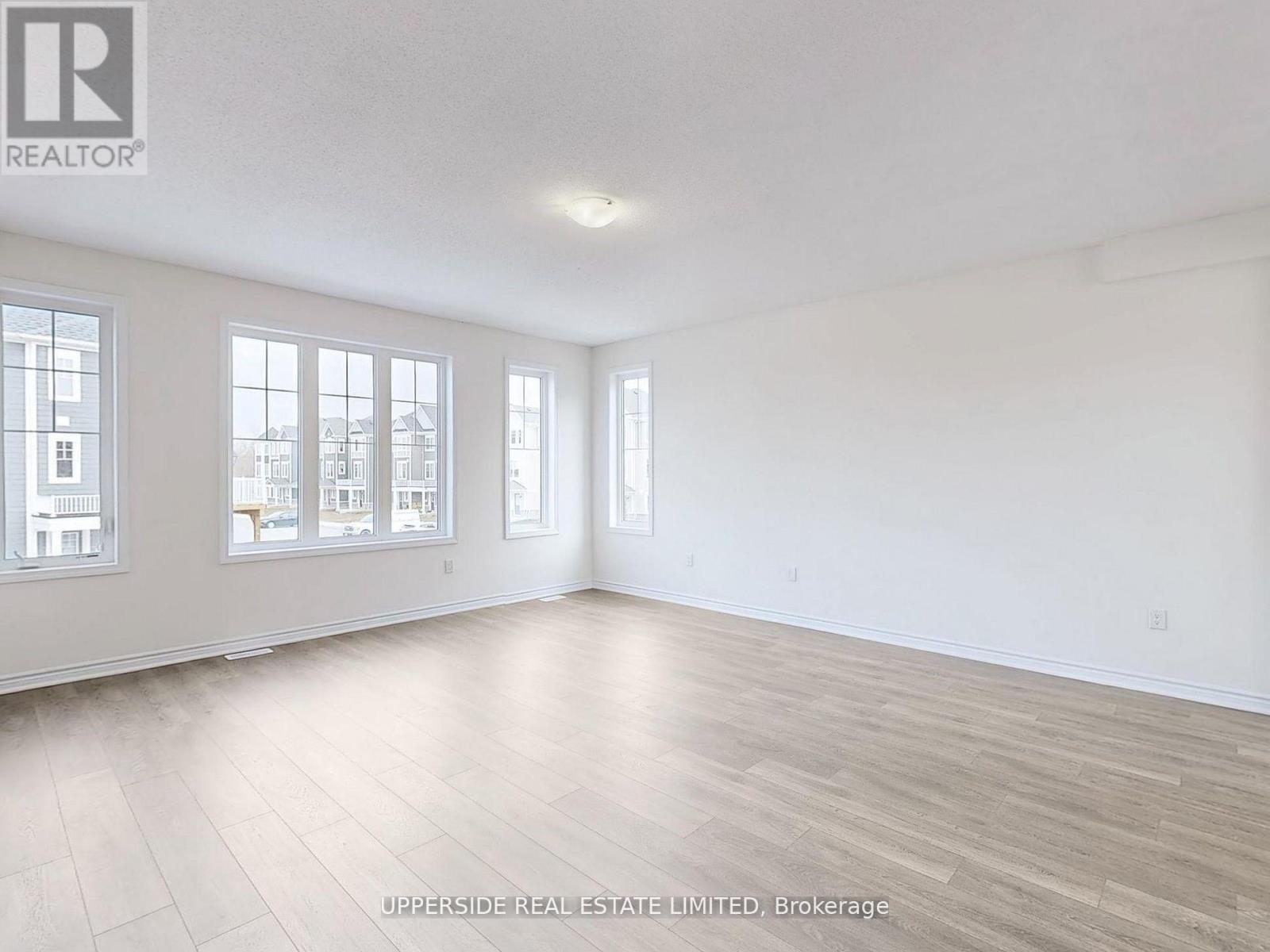 18 Lana Circle, Wasaga Beach, Ontario  L9Z 0L2 - Photo 7 - S12681492