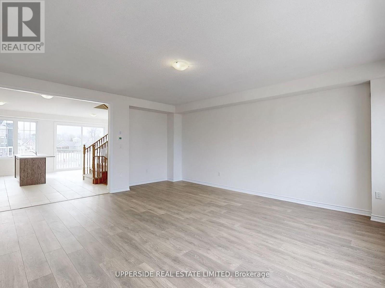 18 Lana Circle, Wasaga Beach, Ontario  L9Z 0L2 - Photo 8 - S12681492