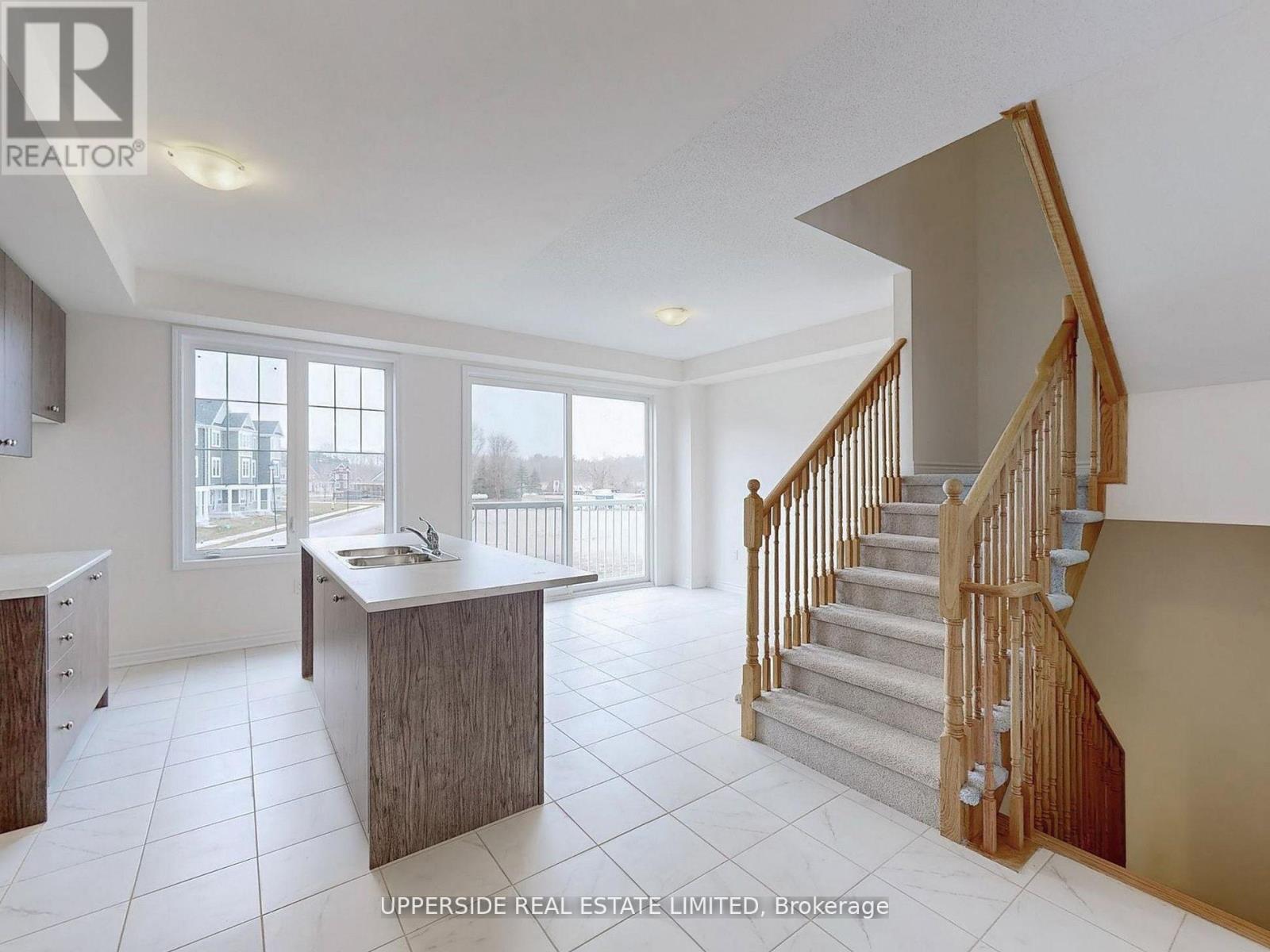 18 Lana Circle, Wasaga Beach, Ontario  L9Z 0L2 - Photo 9 - S12681492