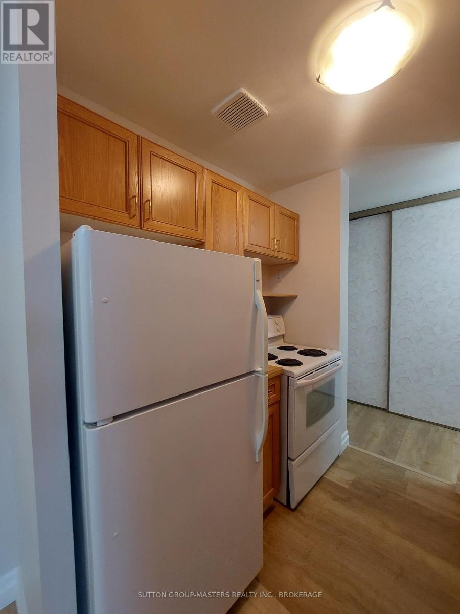 503 - 17 Eldon Hall Place, Kingston, Ontario  K7M 7H5 - Photo 8 - X12453396