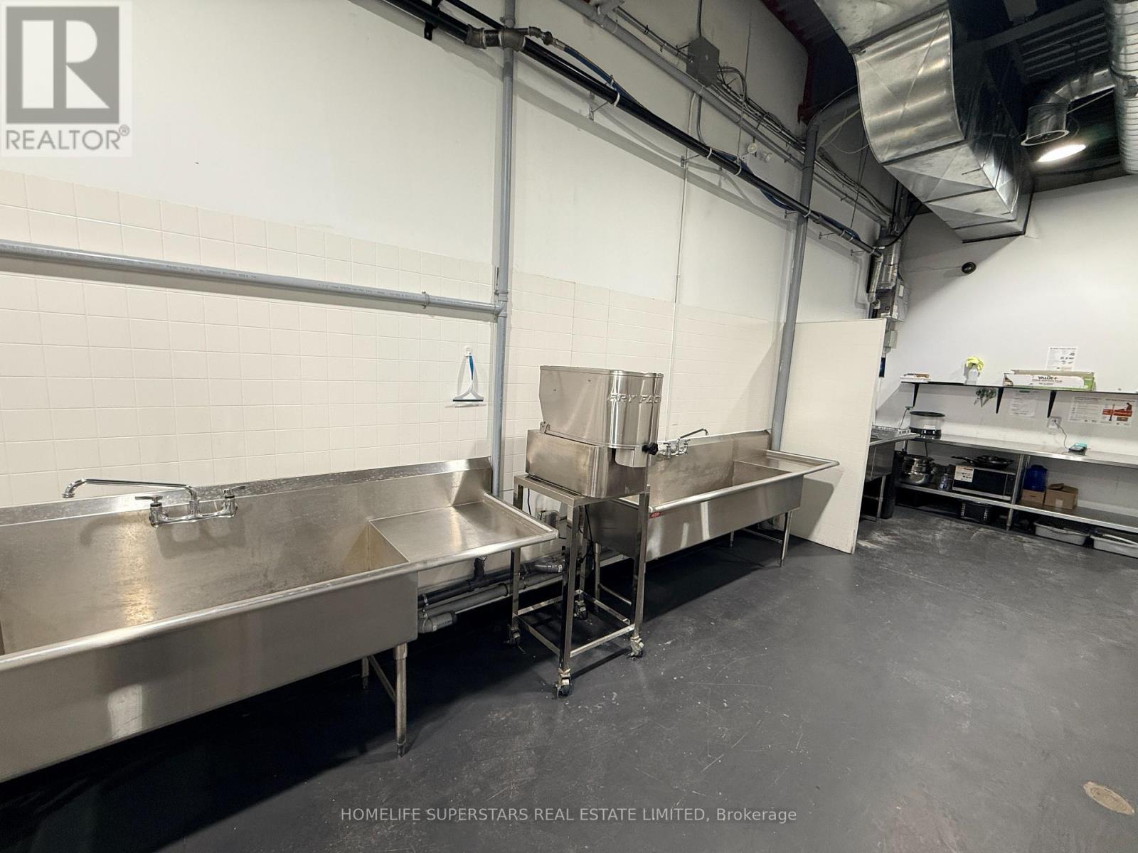 7b - 45 Abraham Welsh Rd, Toronto, Ontario  M9M 0G6 - Photo 12 - W12681418