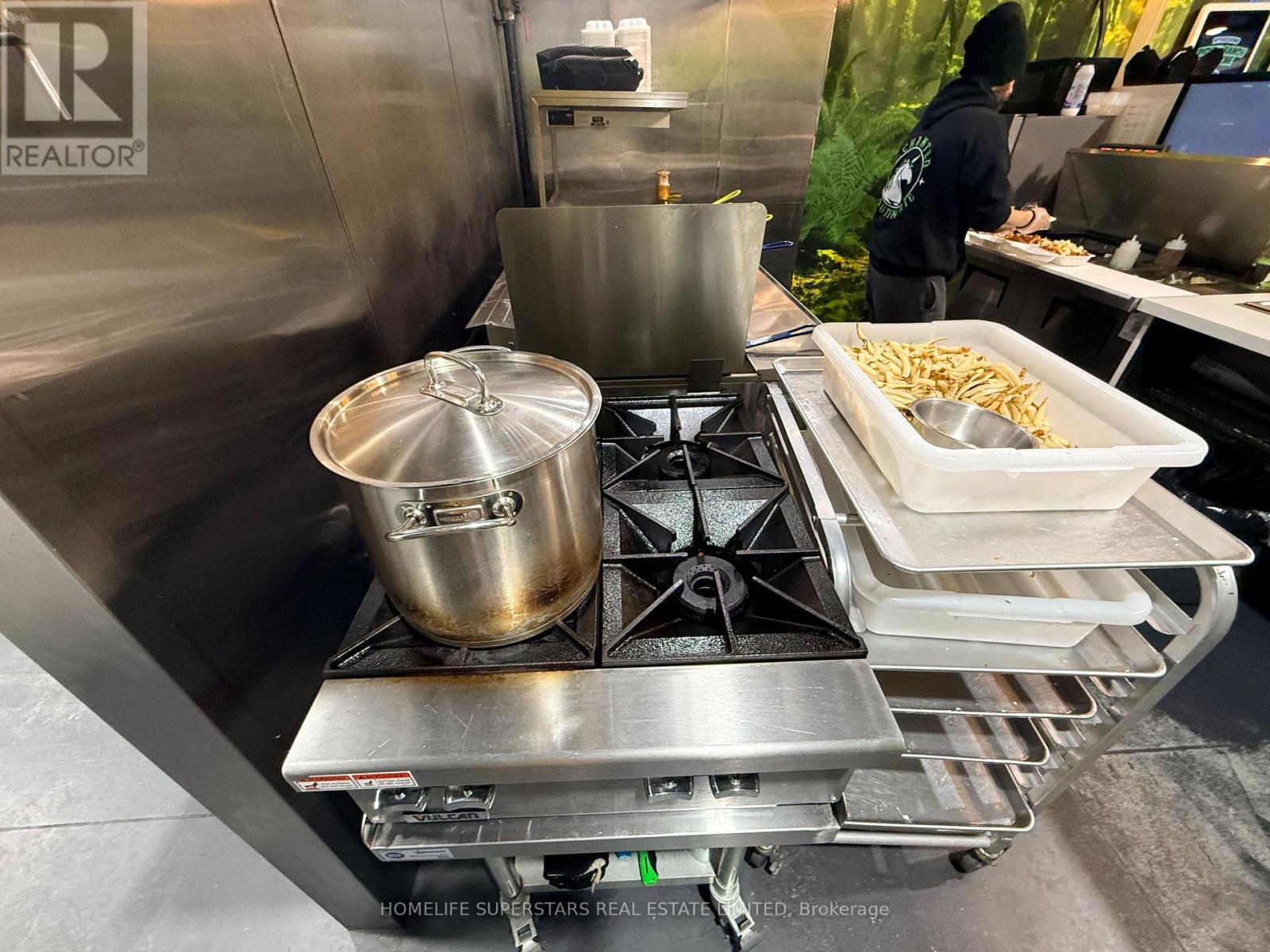 7b - 45 Abraham Welsh Rd, Toronto, Ontario  M9M 0G6 - Photo 21 - W12681418