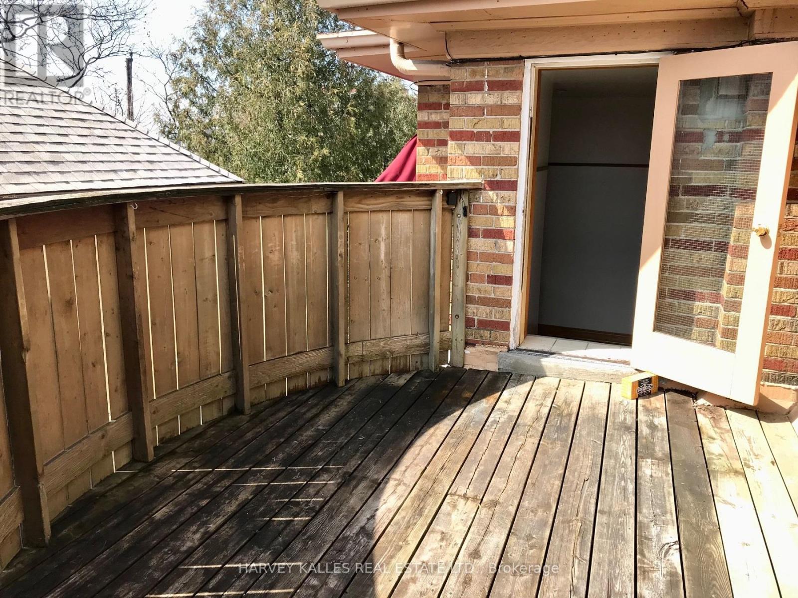 -Apt B - 3 Northcliffe Boulevard, Toronto, Ontario  M6H 3G9 - Photo 10 - W12681490