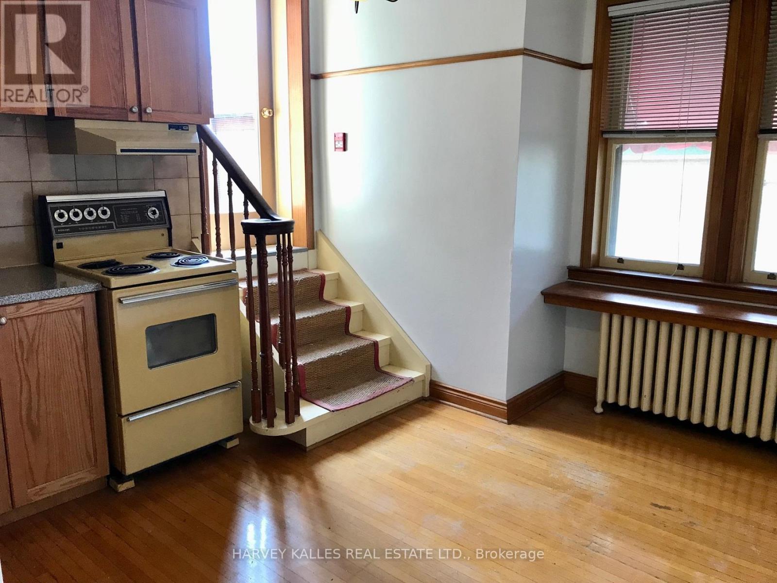 -Apt B - 3 Northcliffe Boulevard, Toronto, Ontario  M6H 3G9 - Photo 2 - W12681490